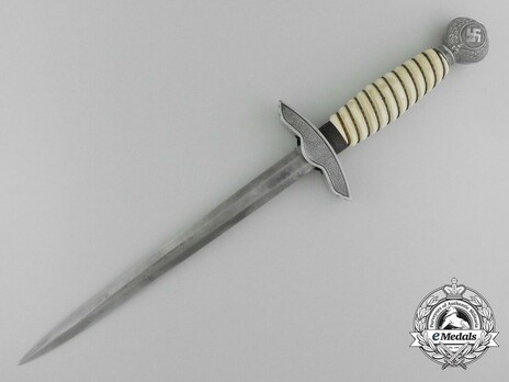 Luftwaffe P. D. Lüneschloss-made 2nd pattern Dagger Reverse