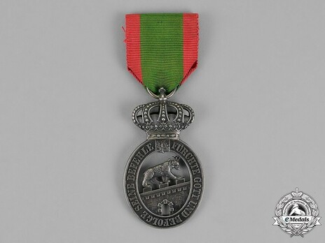 Order of Albert the Bear, II Class Knight (with crown) Obverse