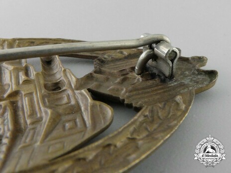 Panzer Assault Badge, in Bronze, by B. H. Mayer Detail