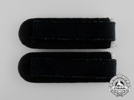 Waffen-SS Medical Untersturmführer Shoulder Boards Reverse