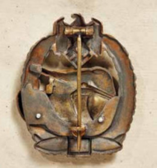 Panzer Assault Badge, "100", in Bronze (by Juncker) Reverse
