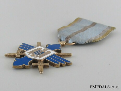 Order of Aeronautical Virtue, Type II, Military Division, Knight's Cross Obverse