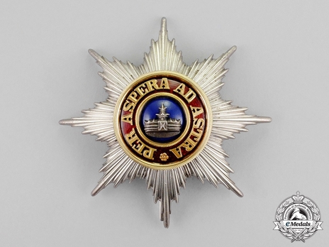 Order of the Wendish Crown, Civil Division, Grand Cross Breast Star (with silver crown) Obverse