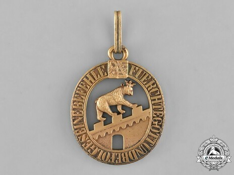 Order of Albert the Bear, Grand Cross (in bronze gilt) Obverse