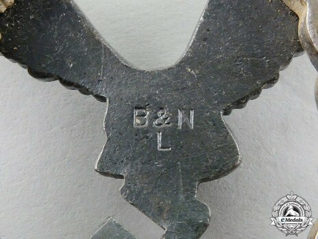 Pilot Badge, by Berg & Nolte (in nickel silver) Detail