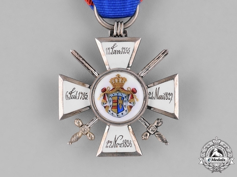 House Order of Duke Peter Friedrich Ludwig, Military Division, II Class Knight Reverse