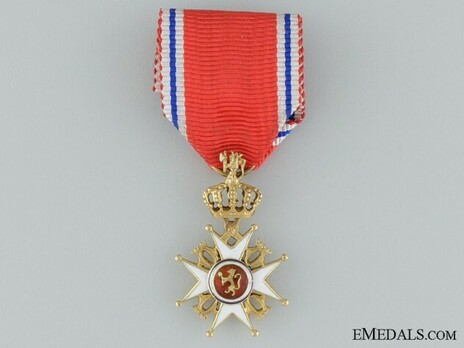 Miniature Order of St. Olav, Knight I Class, Civil Division Obverse