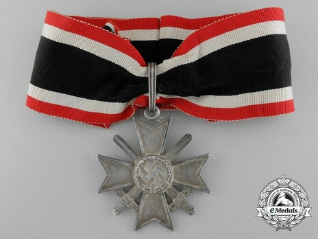 Knight's Cross of the War Merit Cross with Swords, by Deschler (unmarked) Obverse