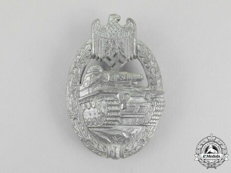 Panzer Assault Badge, in Silver, by E. F. Wiedmann (in zinc) Obverse