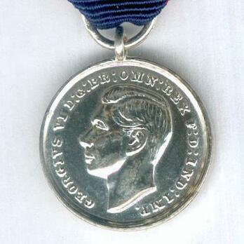 Miniature Silver Medal (1936-1948) Obverse