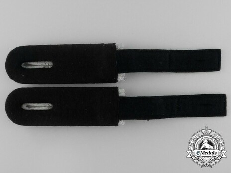 Waffen-SS Medical Untersturmführer Shoulder Boards Reverse