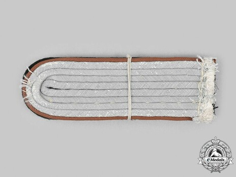 Waffen-SS Reconnaissance (1940-42) Untersturmführer Shoulder Boards Obverse