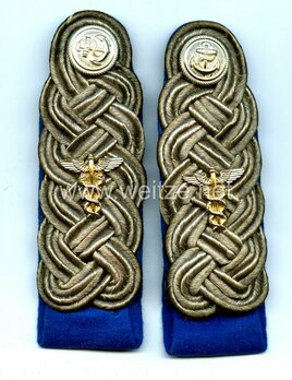 Kriegsmarine Administration Korvettenkapitän Shoulder Boards Obverse