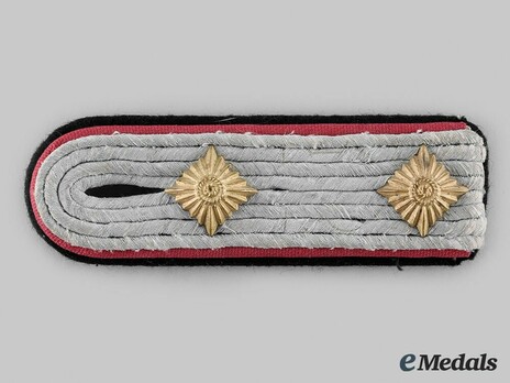 Waffen-SS Artillery Hauptsturmführer Shoulder Boards Obverse