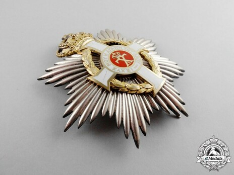 Royal Order of George I, Civil Division, Grand Cross Breast Star Obverse