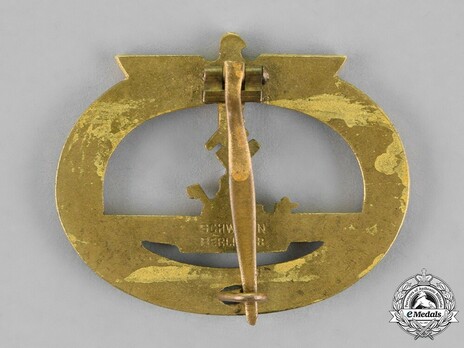 Submarine War Badge, by C. Schwerin Reverse