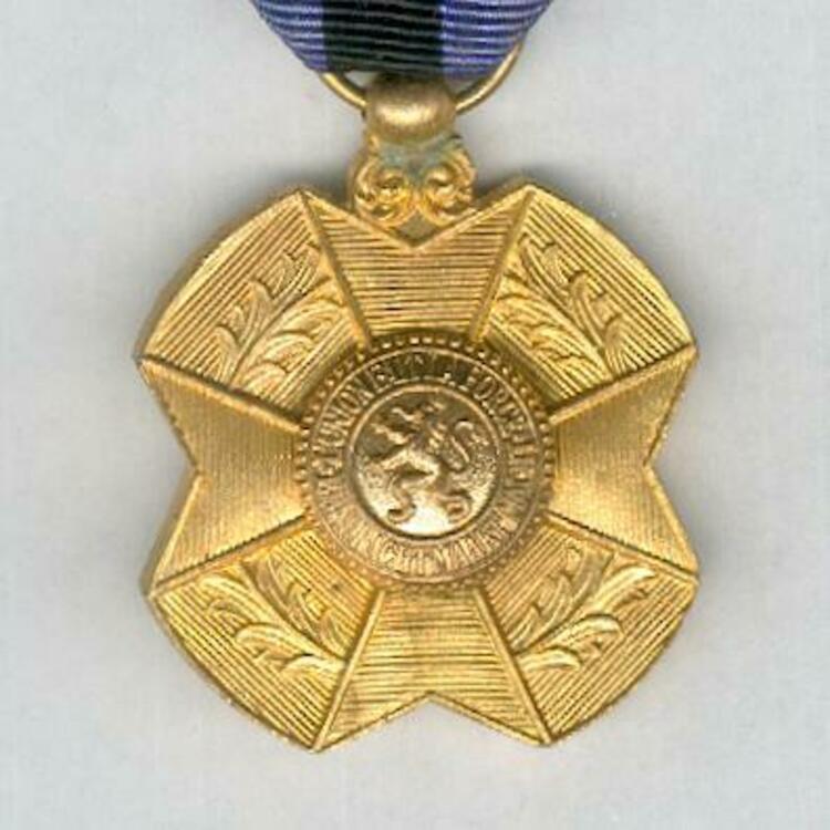 Gold medal 3 obverse