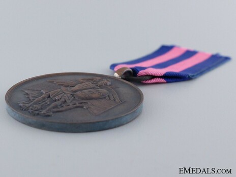 Royal Order of Merit of St. Michael, Bronze Medal Obverse