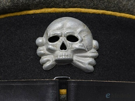 Waffen-SS Cavalry/Reconnaissance NCO/EM's Visor Cap Detail