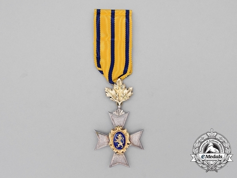 Schwarzburg Duchy Honour Cross, Civil Division, III Class Honour Cross (with oak leaves) Obverse