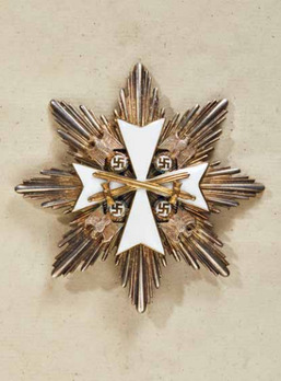 I Class Breast Star with Swords Obverse