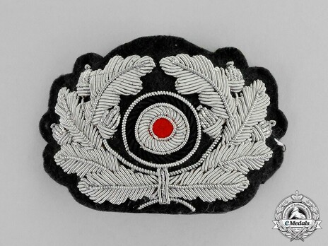 German Army Cloth Cap Cockade & Oak Leaves Insignia Obverse