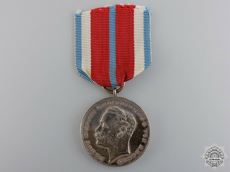 General Honour Decoration for Life Saving (for saving of human life) Obverse