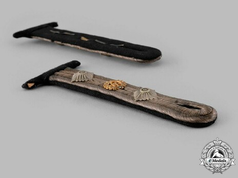 Kriegsmarine Engineering Oberfähnrich Shoulder Boards