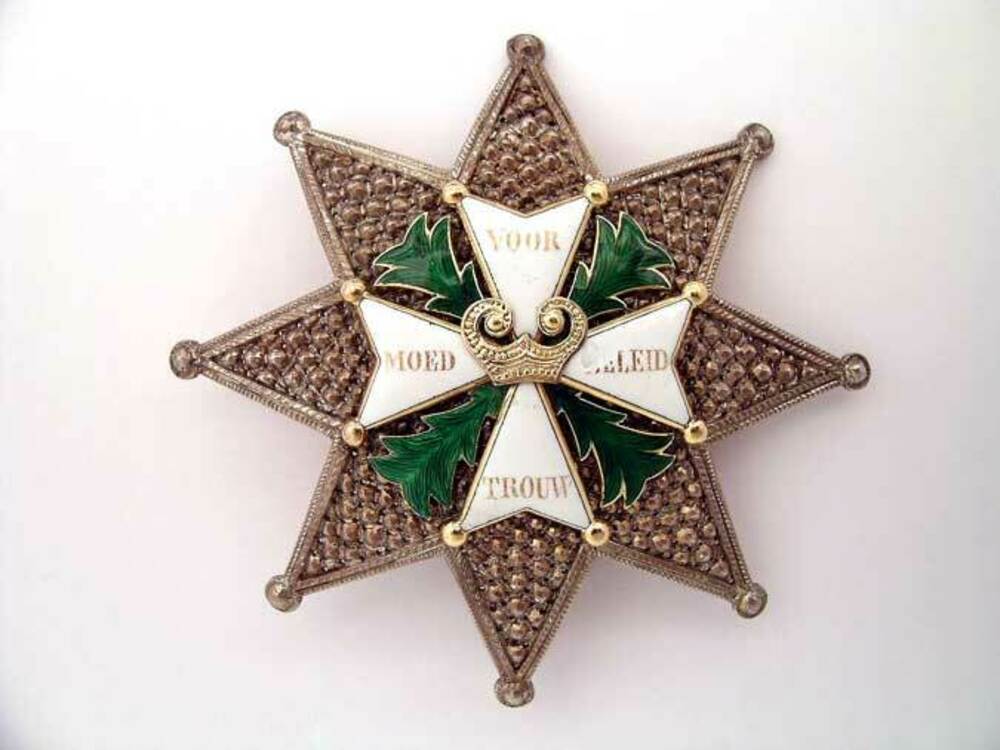 Grand cross breast star obverse