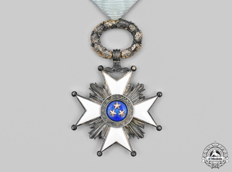 Order of the Three Stars, IV Class Obverse