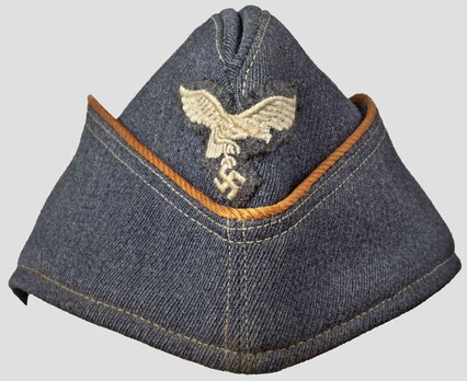 Luftwaffe Female Field Cap (Leader version) Obverse