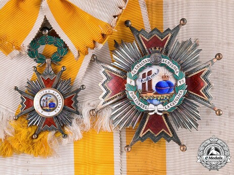 Grand Cross Breast Star (1931-1938) Obverse