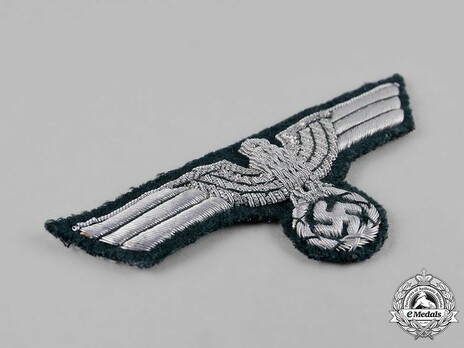 German Army Officer's Breast Eagle (Hand-Embroidered) Obverse