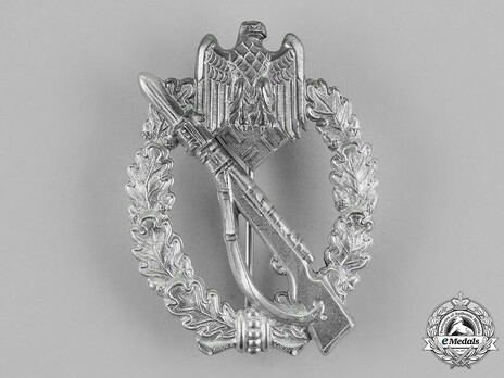 Infantry Assault Badge, by Gottlieb & Wagner (in silver) Obverse