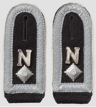 Waffen-SS Infantry Oberscharführer Shoulder Boards Obverse