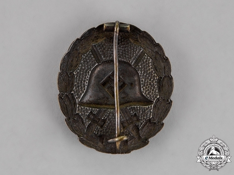 Wound Badge, in Black Reverse