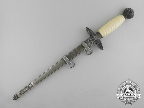 Luftwaffe Puma-made 2nd pattern Dagger Obverse in Scabbard