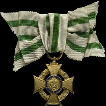 Nursing Cross (1914/1917 version) Obverse