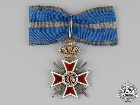 Order of the Romanian Crown, Type II, Military Division, Commander's Cross Obverse