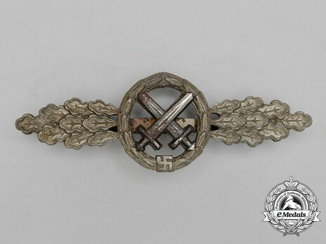 Air-to-Ground Support Clasp, in Silver Obverse