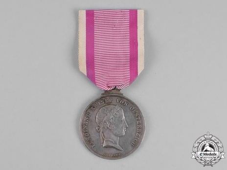 Bravery Medal "DER TAPFERKEIT", Type IV, I Class Silver Medal Obverse