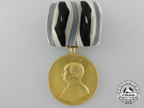 Gold Military Merit Medal, Type IV (in gold) Obverse