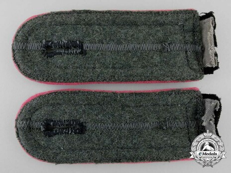 Waffen-SS Armoured/Anti-Tank Scharführer Shoulder Boards Reverse