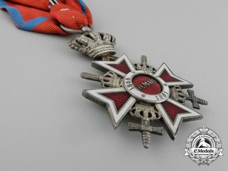 Order of the Romanian Crown, Type II, Military Division, Knight's Cross Reverse