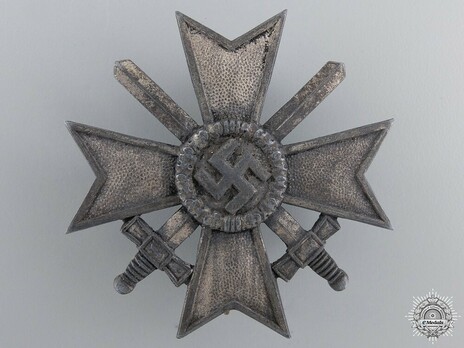 War Merit Cross I Class with Swords, by P. Meybauer (L/13, zinc) Obverse