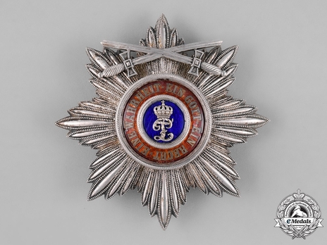 House Order of Duke Peter Friedrich Ludwig, Military Division, Grand Cross Breast Star (with silver crown) Obverse