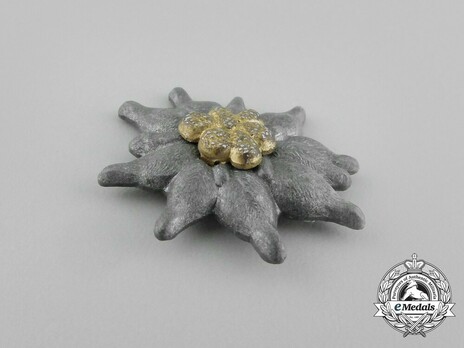 German Army Edelweiss Cap Insignia (without stem) Obverse