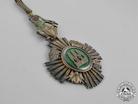 Royal Order of Sowathara, Commander Obverse