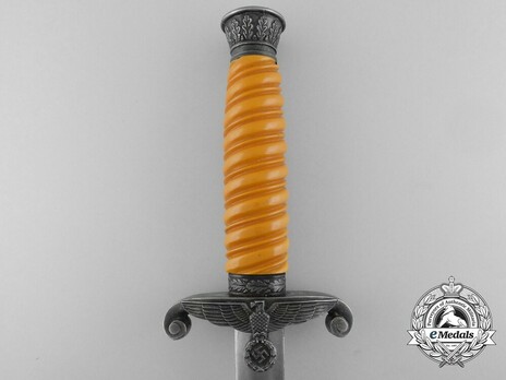 German Army Richard Plümacher-made Double-Etched Officer’s Dagger Obverse Grip Detail