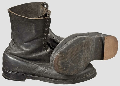 Luftwaffe 2nd Model Jump Boots Obverse & Sole